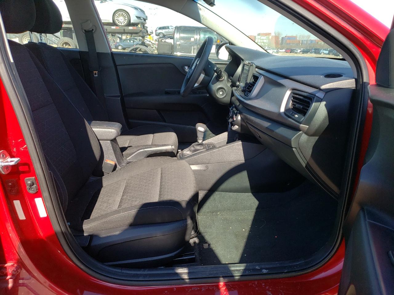 Photo 5 from auction – 2019 KIA RIO S with VIN 3KPA24AB0KE170732