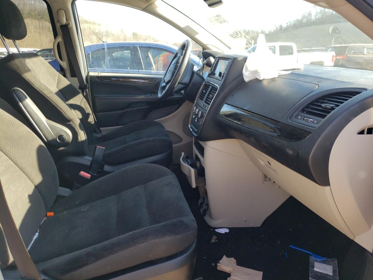 Photo 5 from auction – 2018 DODGE GRAND CARA with VIN 2C4RDGBG1JR190865