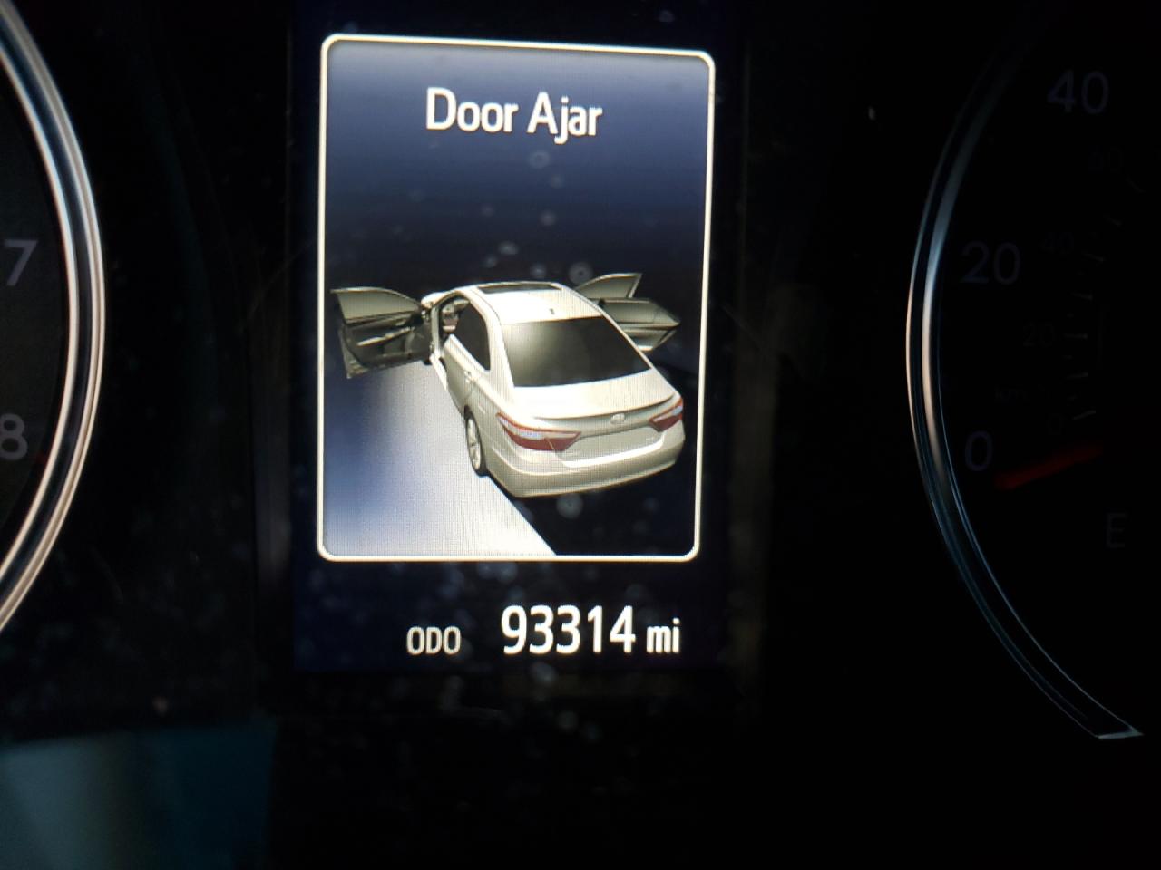 Photo 8 from auction – 2016 TOYOTA CAMRY LE with VIN 4T1BF1FK9GU560488
