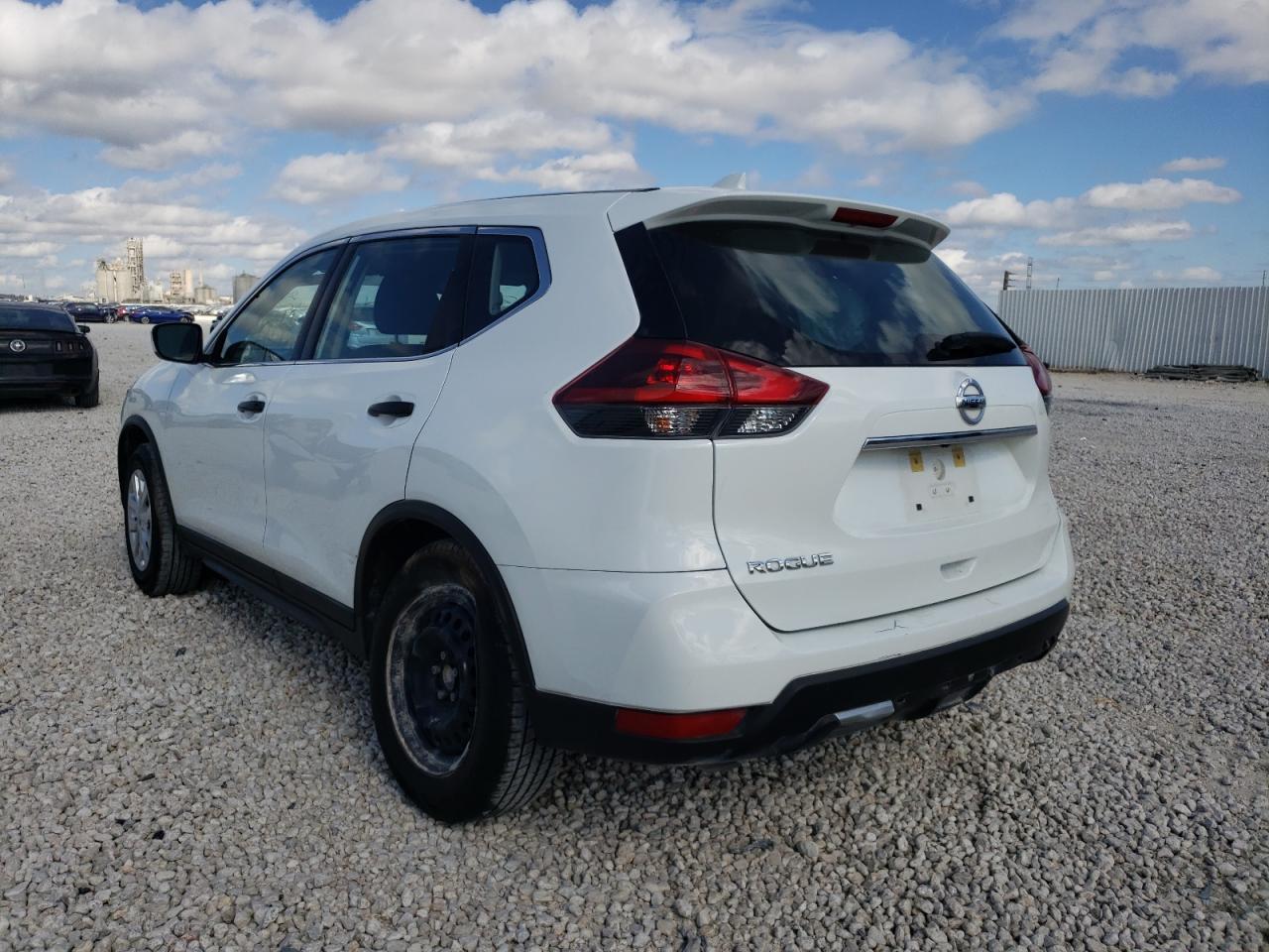 Photo 3 from auction – 2019 NISSAN ROGUE S with VIN KNMAT2MT0KP559361