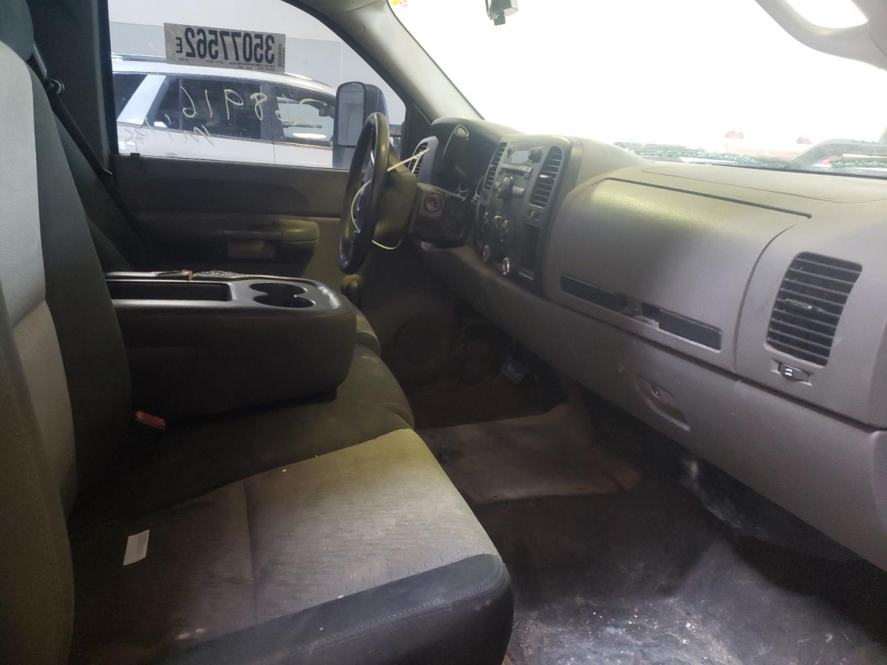Photo 5 from auction – 2008 CHEVROLET SILVERADO with VIN 1GCEC19X58Z150986