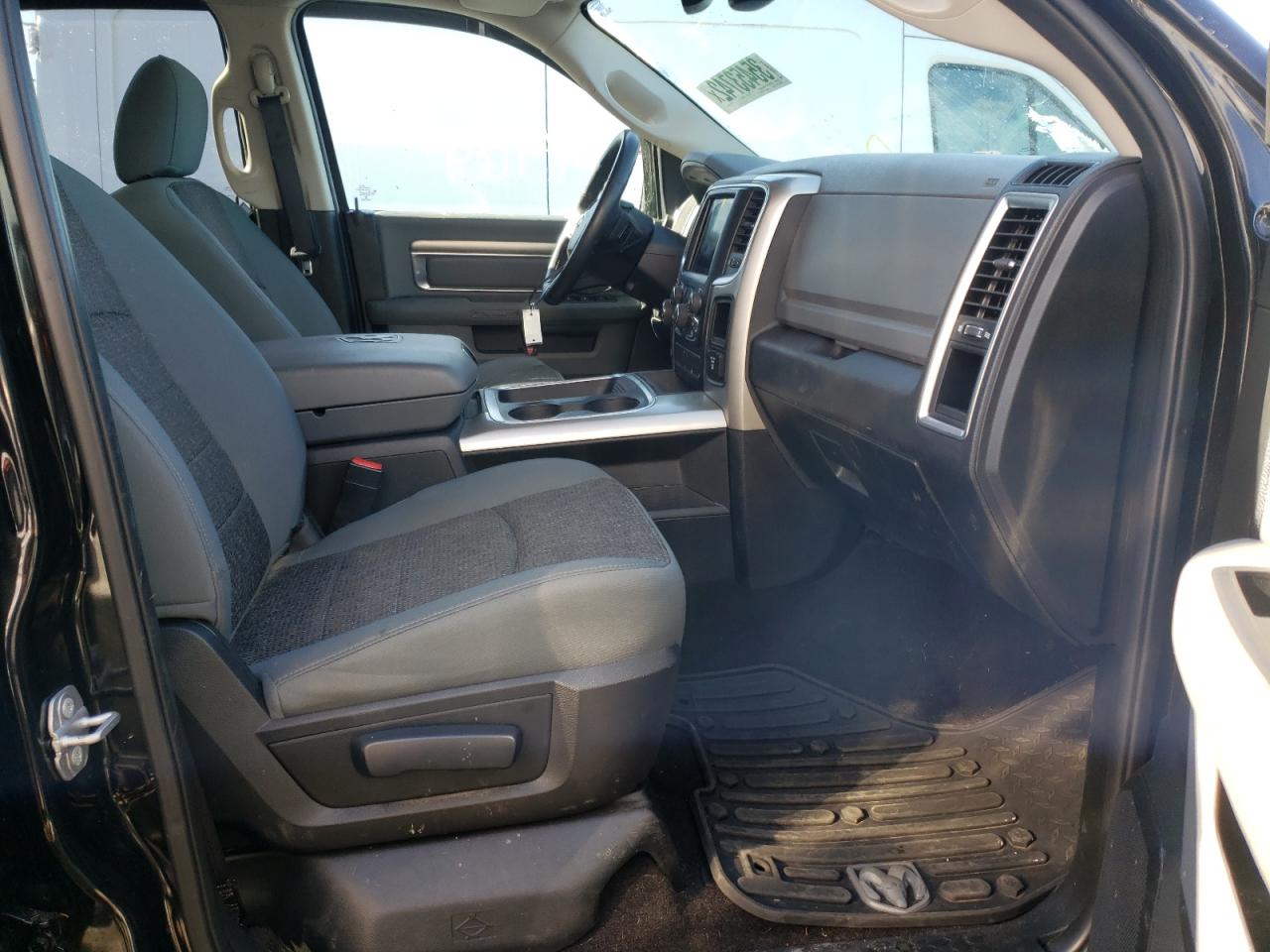 Photo 5 from auction – 2018 RAM 1500 SLT with VIN 1C6RR7LG9JS125249