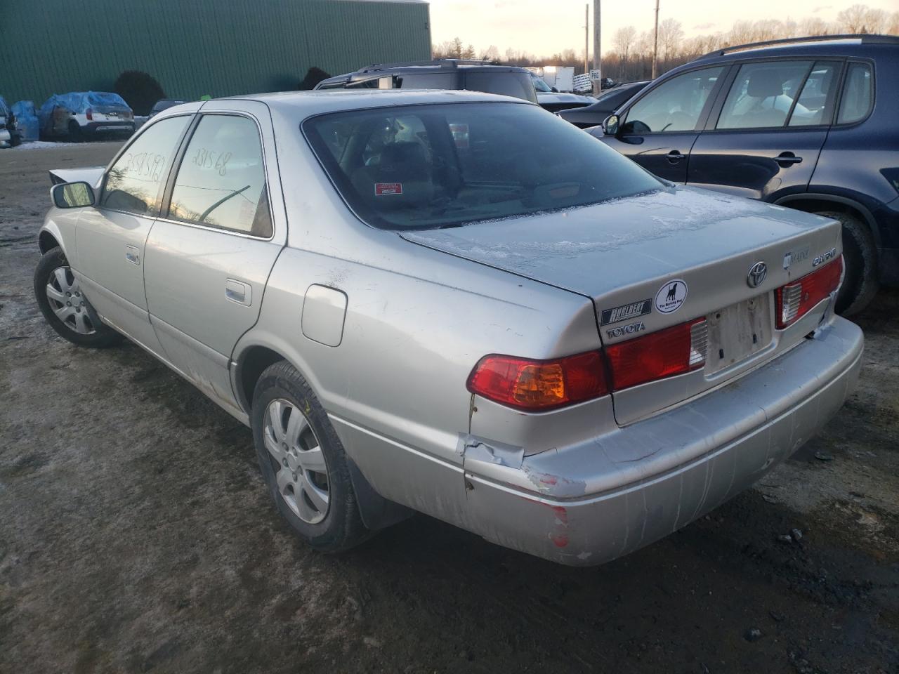 Photo 3 from auction – 2000 TOYOTA CAMRY CE with VIN JT2BG22K6Y0461237