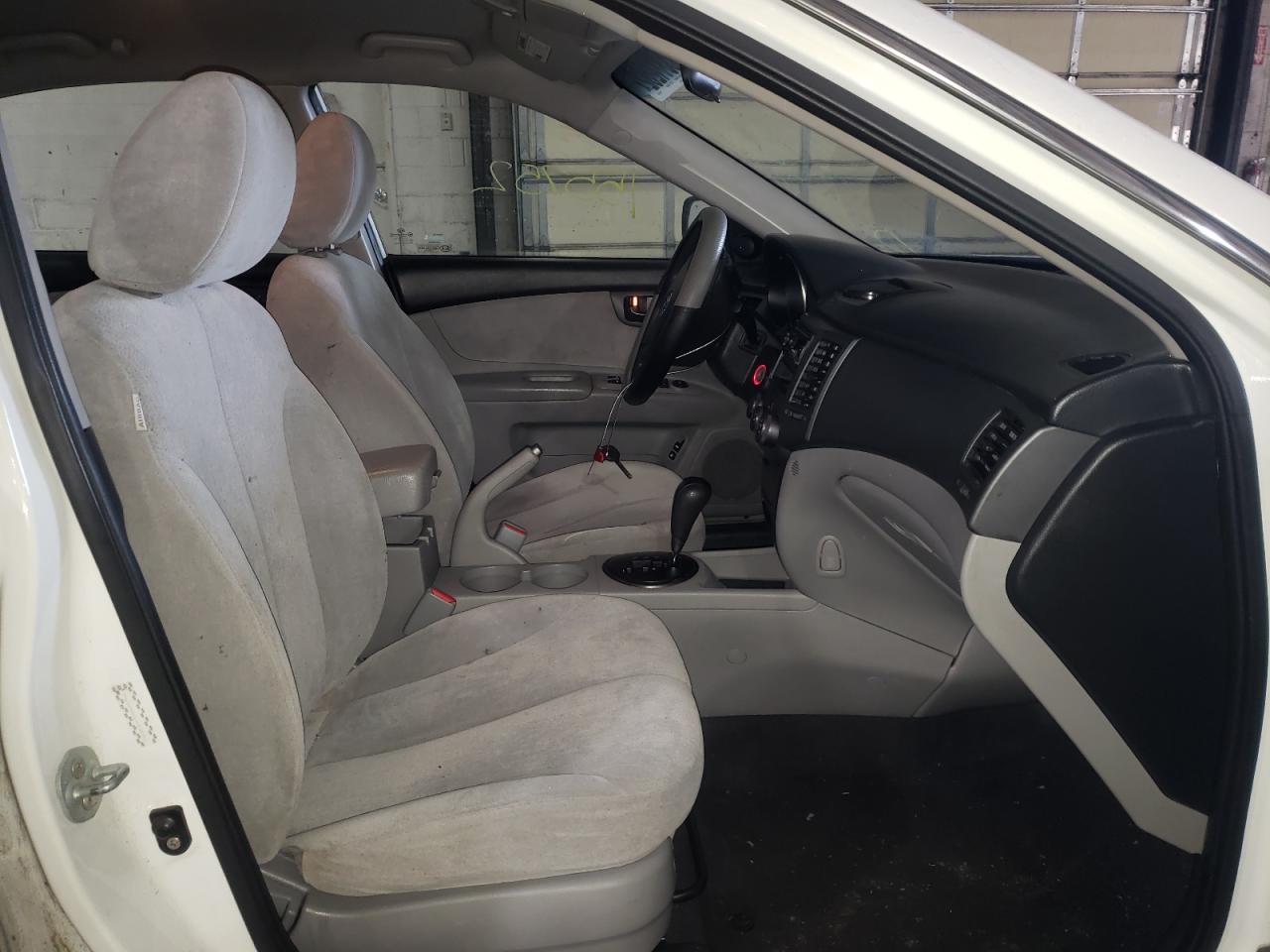 Photo 5 from auction – 2010 KIA OPTIMA LX with VIN KNAGG4A8XA5430352