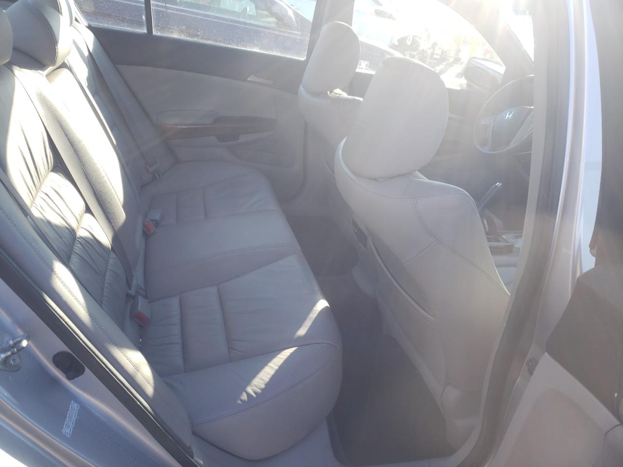 Photo 6 from auction – 2011 HONDA ACCORD EXL with VIN 1HGCP3F89BA013464