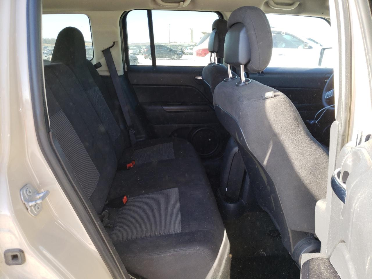Photo 6 from auction – 2016 JEEP PATRIOT SP with VIN 1C4NJPBBXGD813245