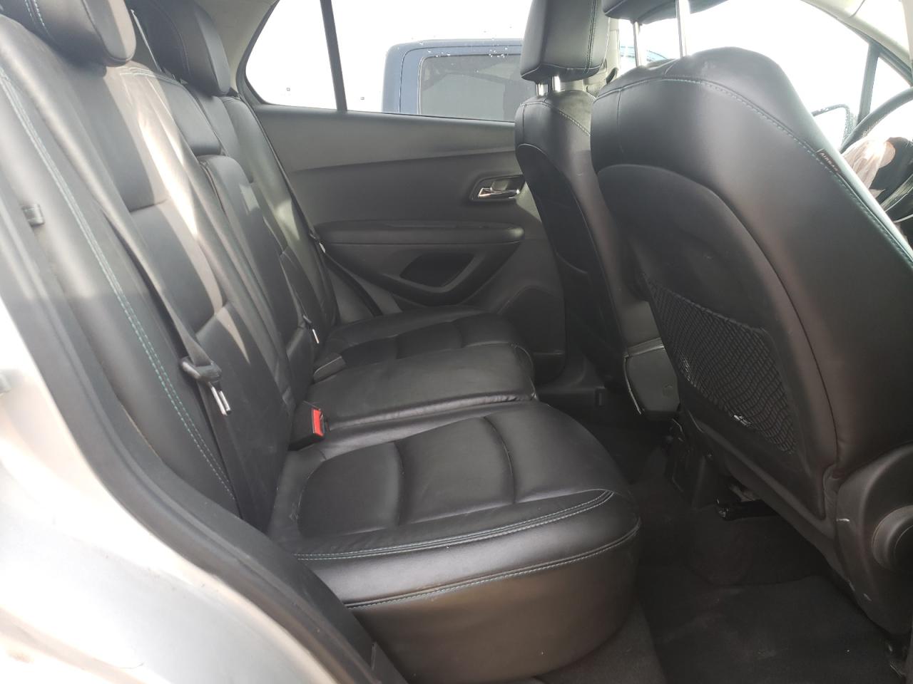 Photo 6 from auction – 2015 CHEVROLET TRAX LTZ with VIN 3GNCJTSB3FL238065