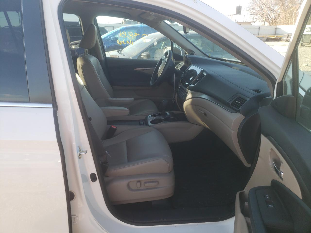 Photo 5 from auction – 2019 HONDA PILOT EXL with VIN 5FNYF5H52KB019331
