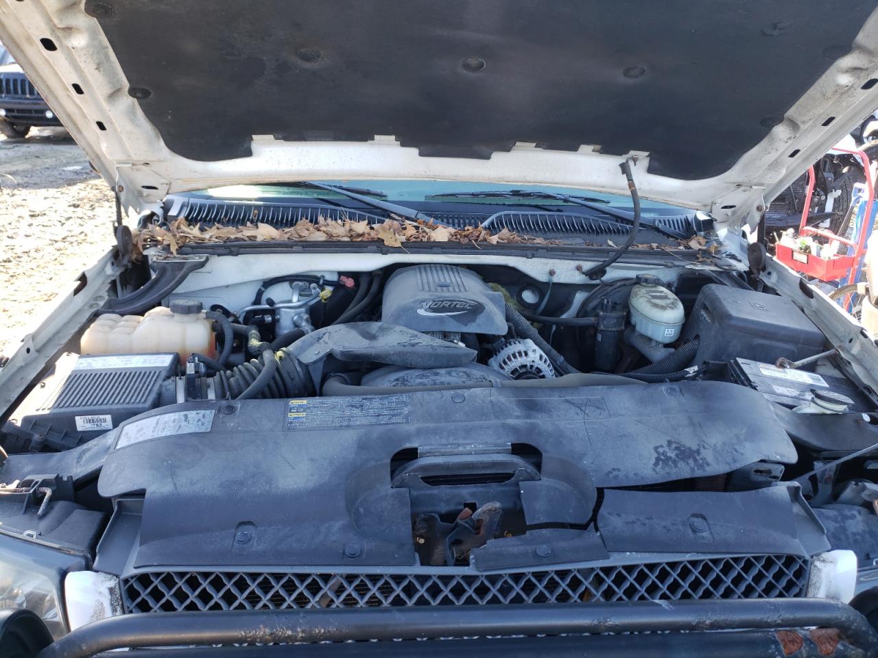 Photo 7 from auction – 2004 CHEVROLET SILVERADO with VIN 1GCEK19T74E353170