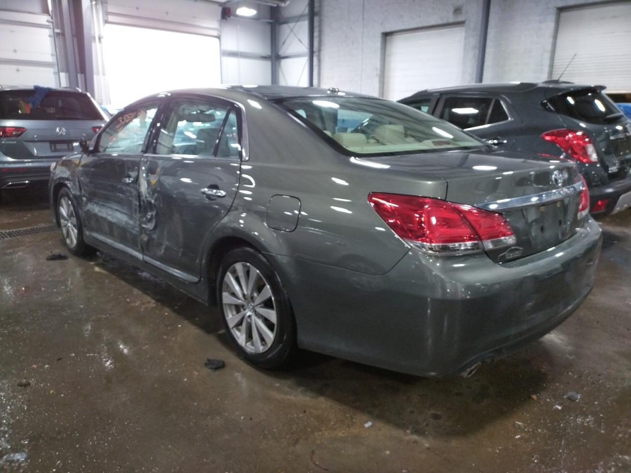 Photo 3 from auction – 2012 TOYOTA AVALON BAS with VIN 4T1BK3DB8CU448303