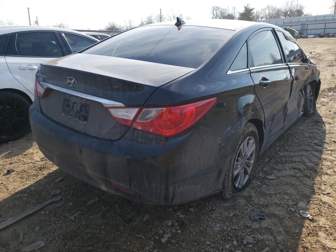 Photo 4 from auction – 2011 HYUNDAI SONATA GLS with VIN 5NPEB4AC3BH229794