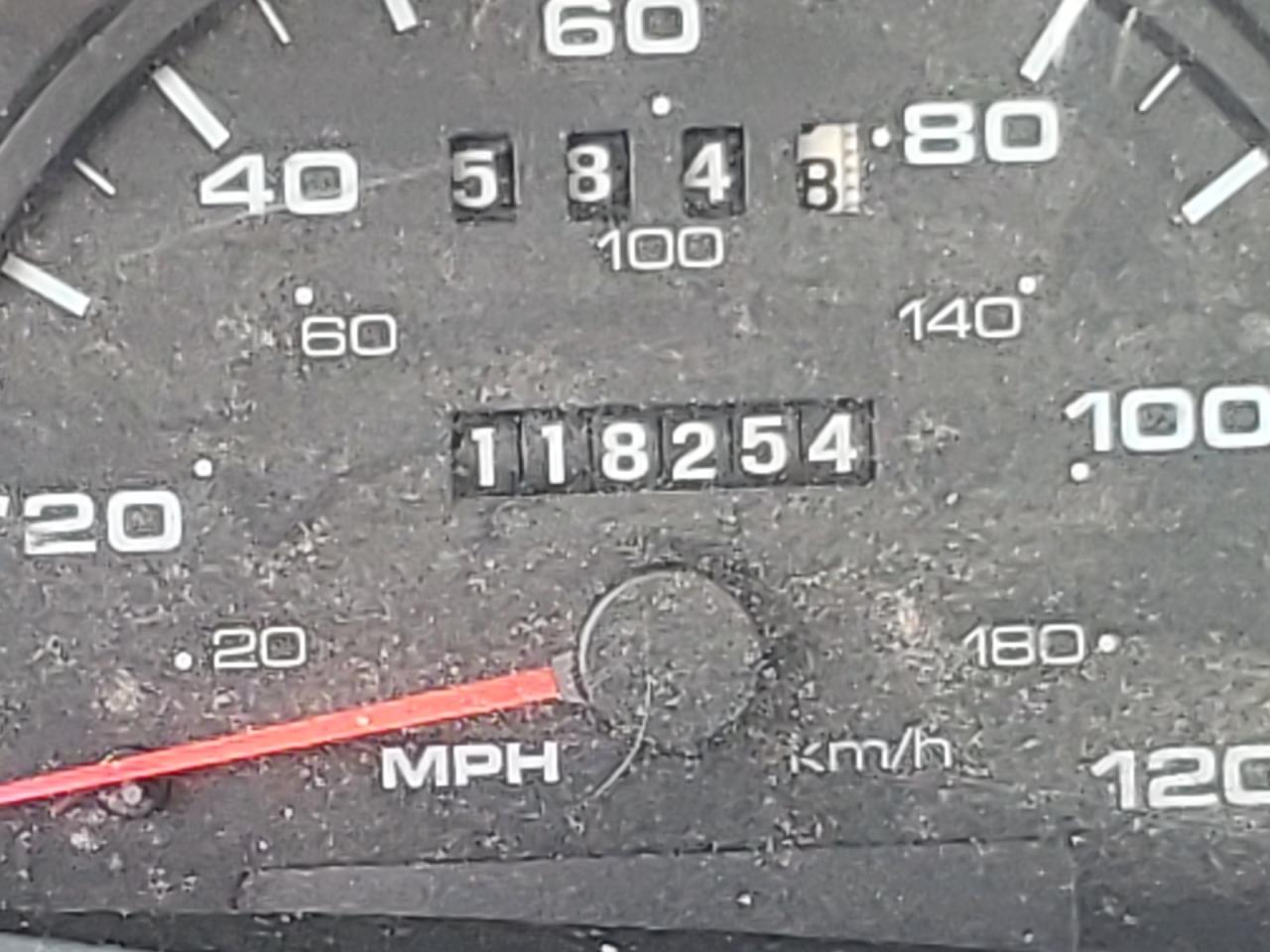 Photo 8 from auction – 2001 FORD TAURUS SES with VIN 1FAFP55U81G220323