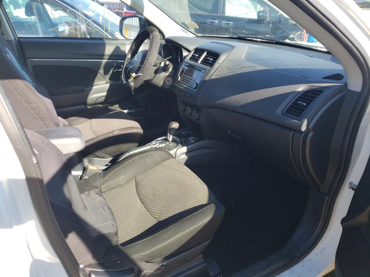 Photo 5 from auction – 2016 MITSUBISHI OUTLANDER with VIN JA4AR3AUXGZ023315