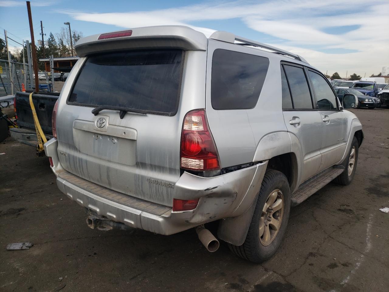 Photo 4 from auction – 2005 TOYOTA 4RUNNER SR with VIN JTEBT14R750045664