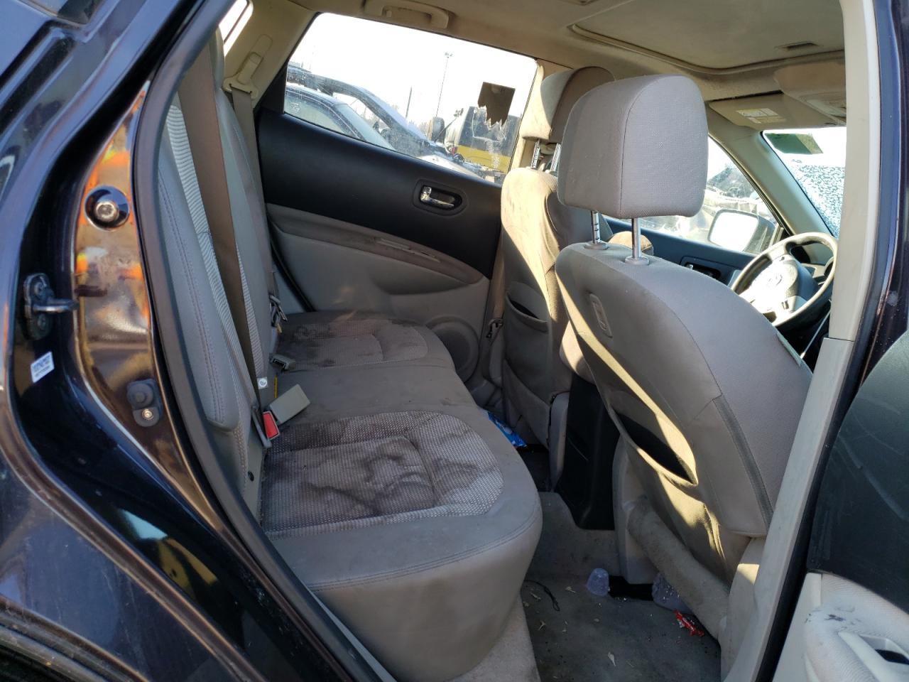 Photo 6 from auction – 2013 NISSAN ROGUE S with VIN JN8AS5MT9DW516834