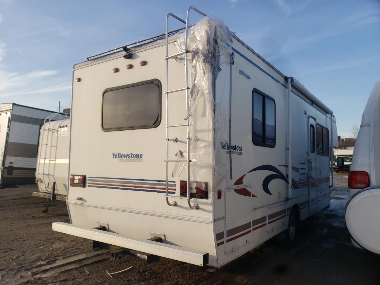 Photo 4 from auction – 2002 FORD ECONOLINE with VIN 1FDXE45S22HA38346