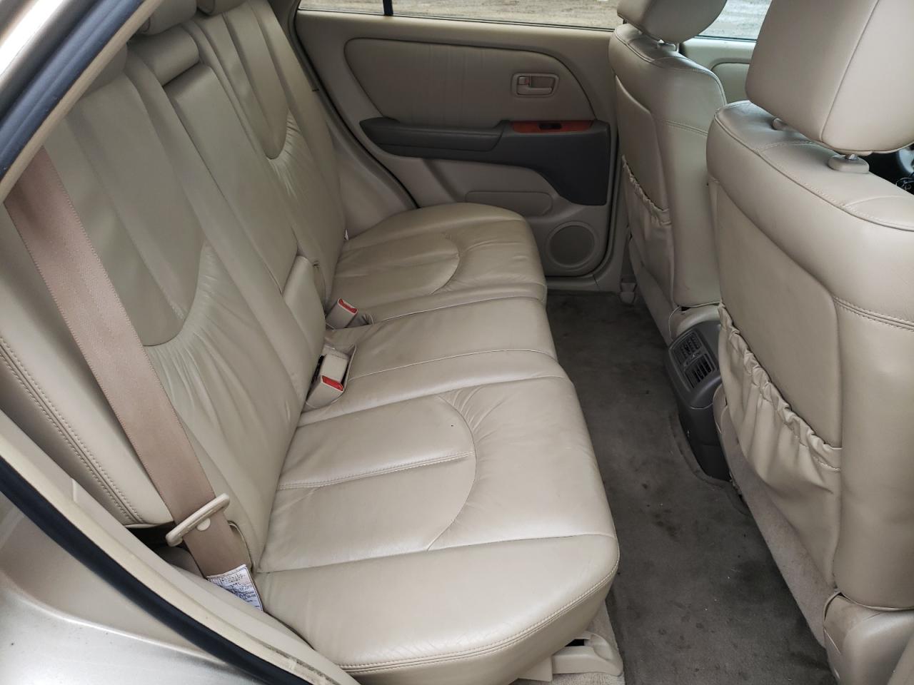 Photo 6 from auction – 2000 LEXUS RX 300 with VIN JT6HF10U3Y0162542