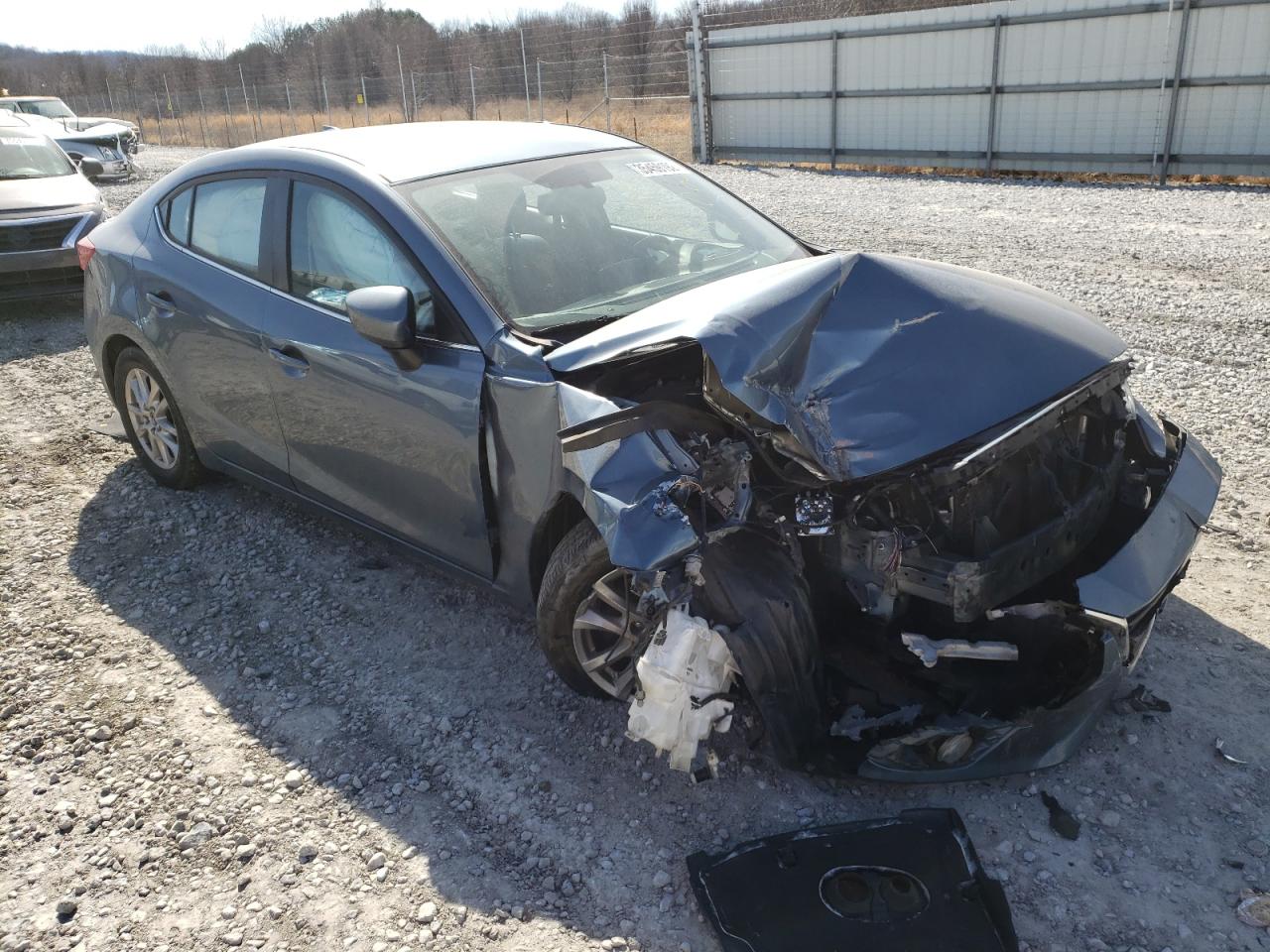 MAZDA 3 TOURING 2014 with VIN JM1BM1V32E1110703 - Photo from auction