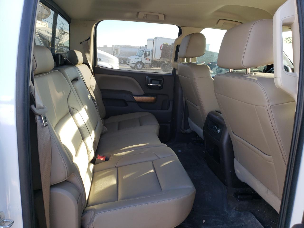 Photo 6 from auction – 2016 CHEVROLET SILVERADO with VIN 1GC4K0C86GF283749
