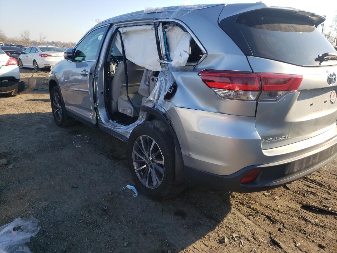 Photo 9 from auction – 2019 TOYOTA HIGHLANDER with VIN 5TDJZRFHXKS566386