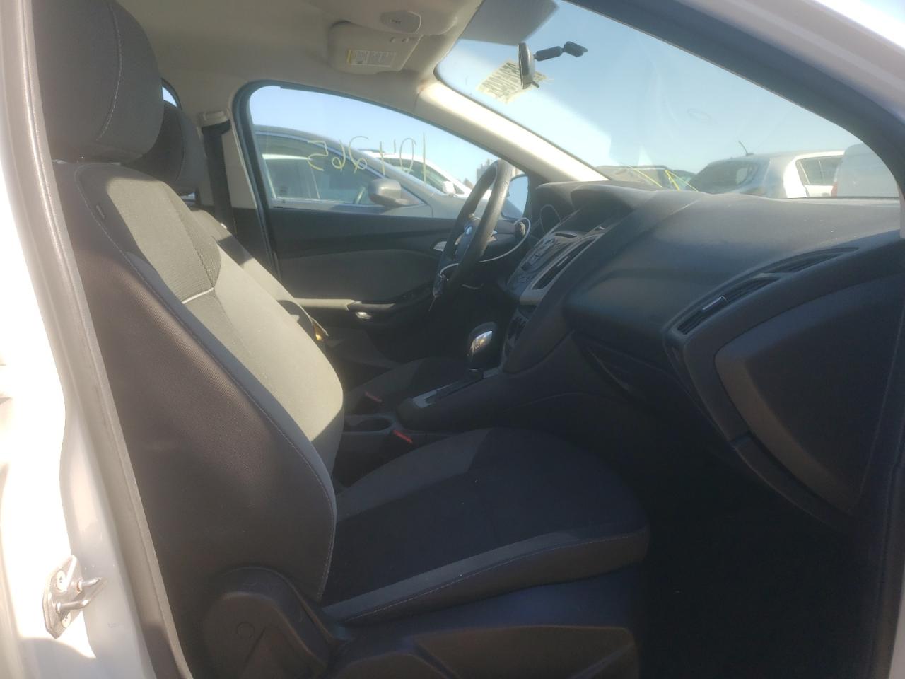 Photo 5 from auction – 2014 FORD FOCUS SE with VIN 1FADP3K22EL319439