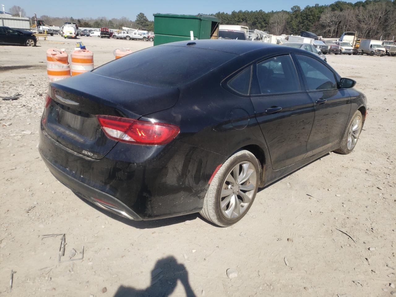 Photo 4 from auction – 2015 CHRYSLER 200 S with VIN 1C3CCCBGXFN517807