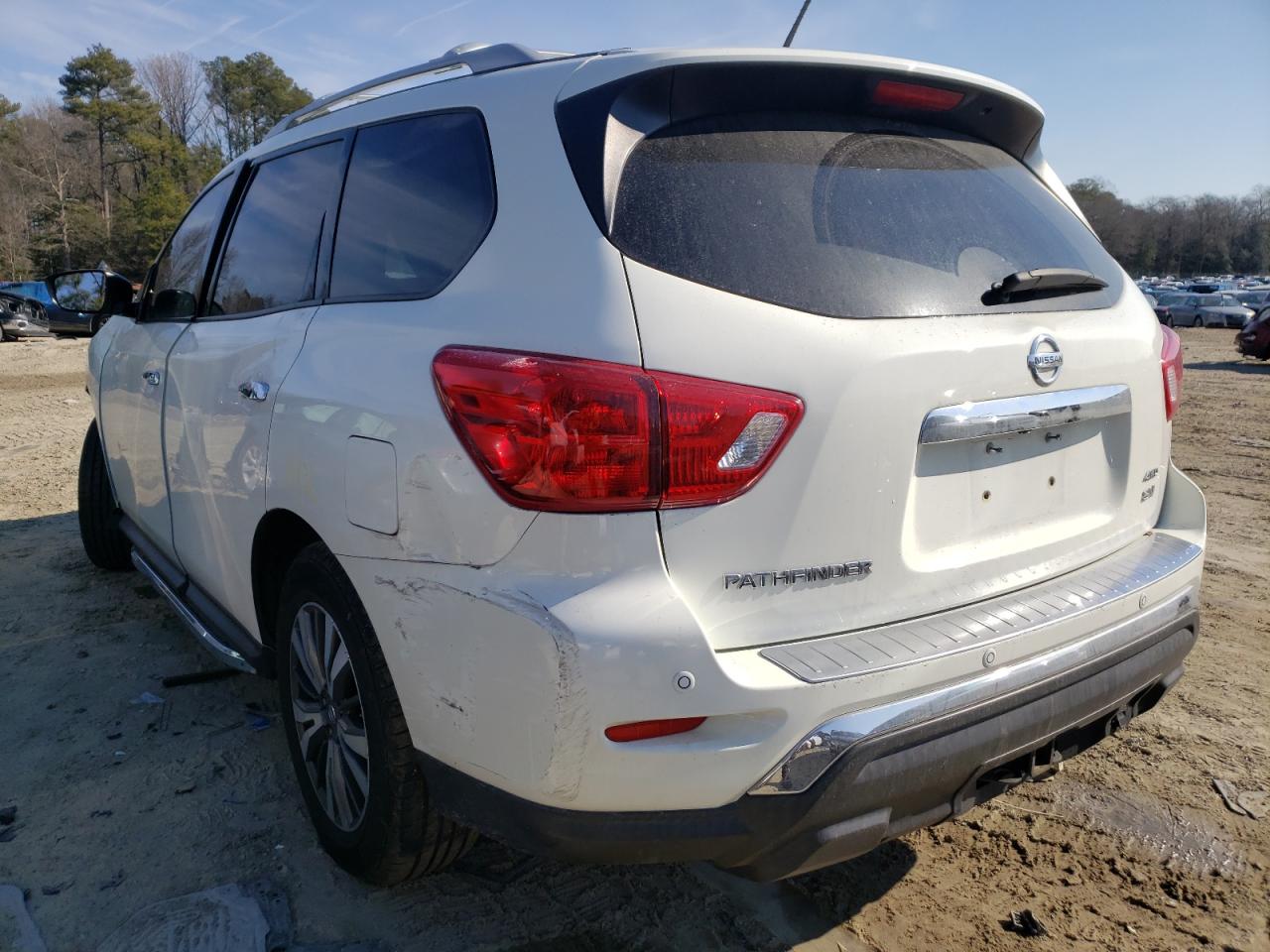 Photo 3 from auction – 2018 NISSAN PATHFINDER with VIN 5N1DR2MM7JC608786