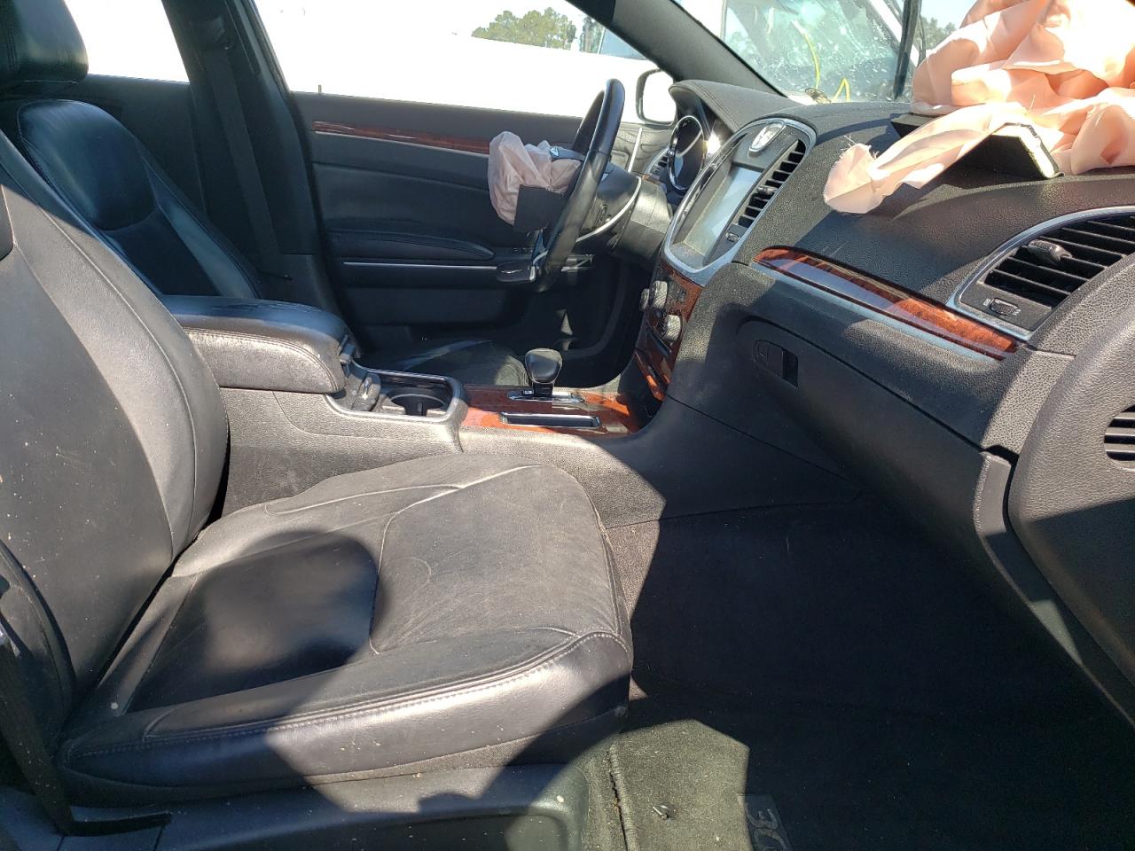Photo 5 from auction – 2012 CHRYSLER 300 LIMITE with VIN 2C3CCACG6CH249524