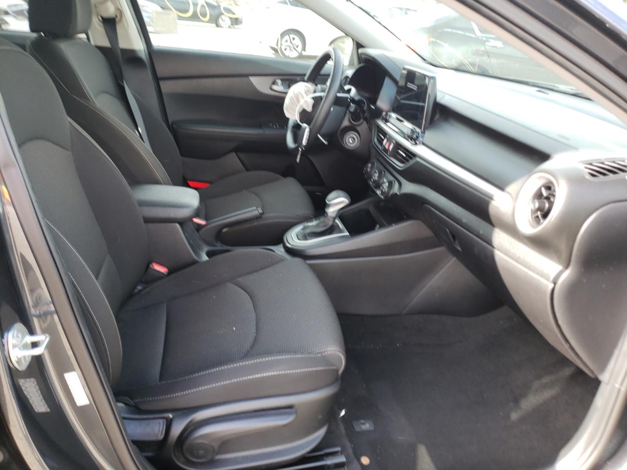 Photo 5 from auction – 2020 KIA FORTE FE with VIN 3KPF24AD6LE184899