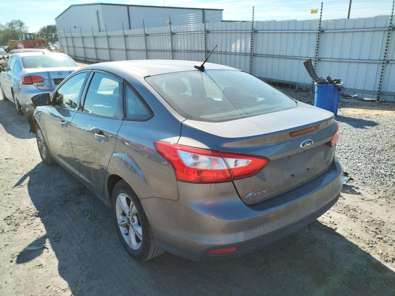 Photo 3 from auction – 2014 FORD FOCUS SE with VIN 1FADP3F20EL424894