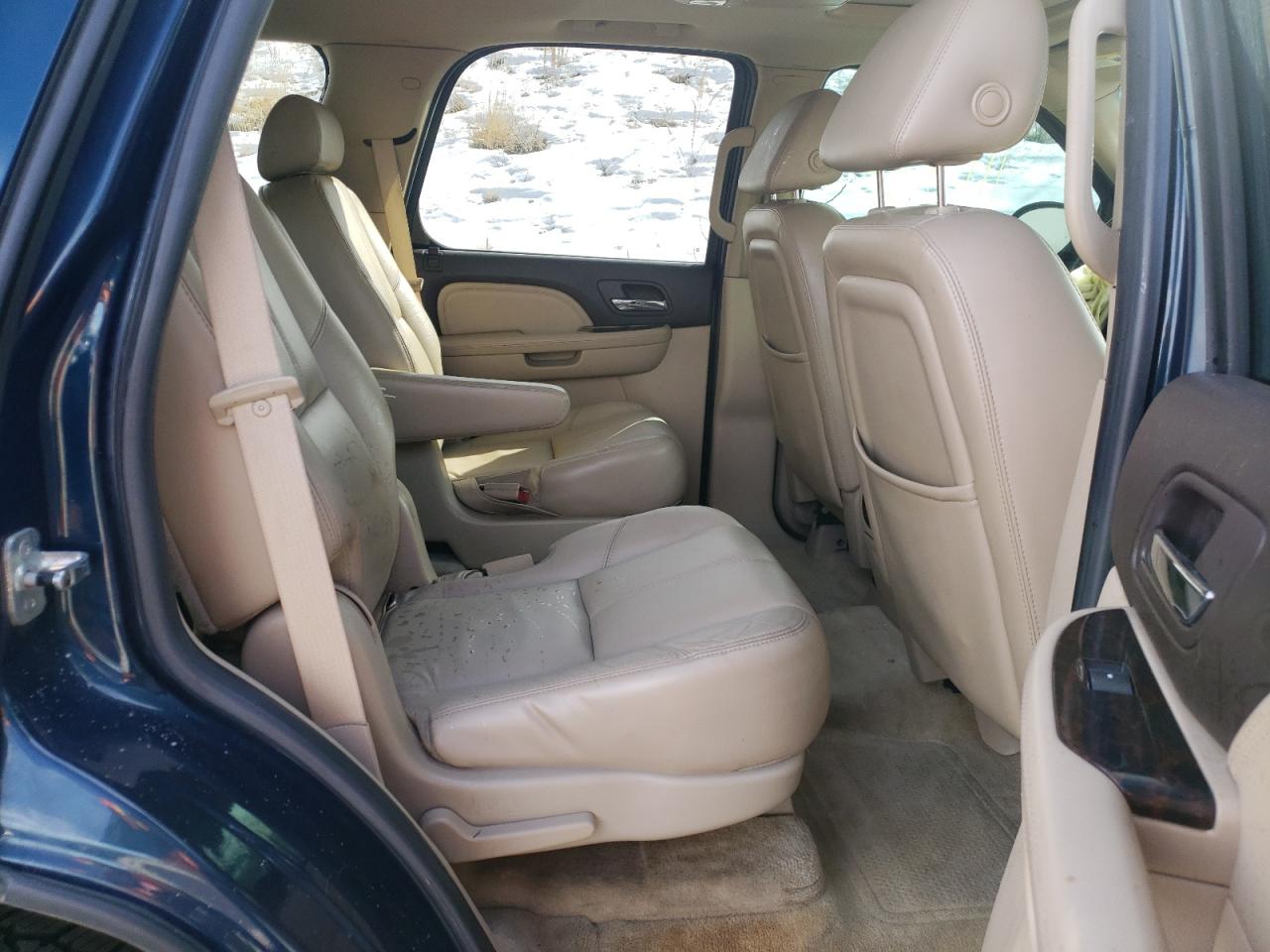 Photo 6 from auction – 2007 GMC YUKON DENA with VIN 1GKFK63827J277038
