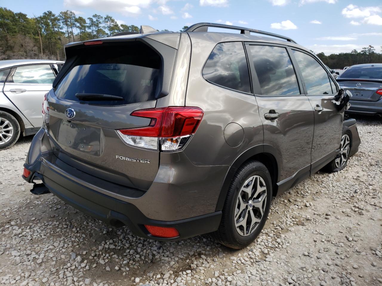 Photo 4 from auction – 2021 SUBARU FORESTER P with VIN JF2SKAFC7MH441370