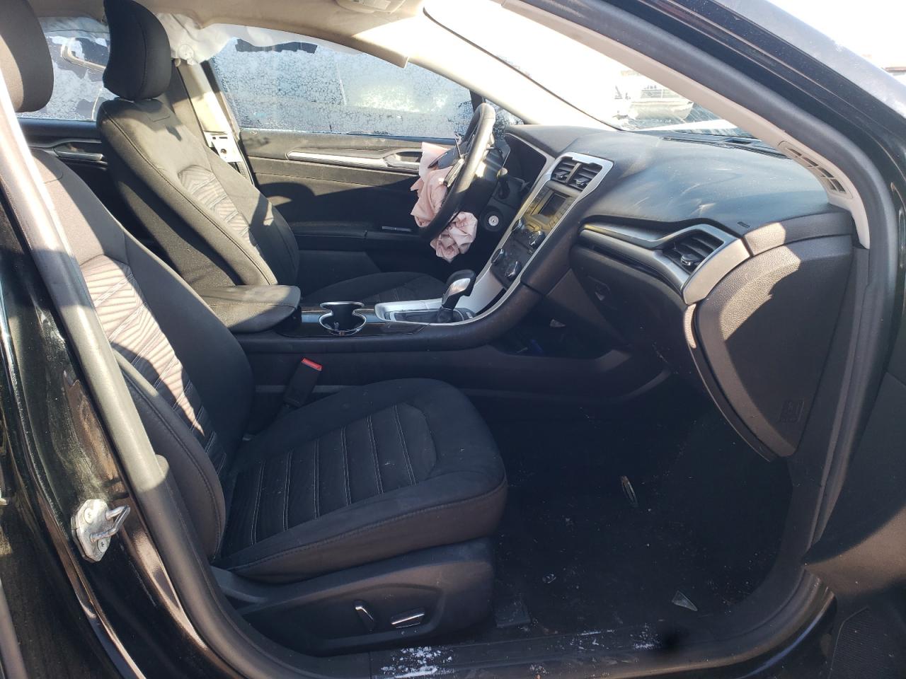 Photo 5 from auction – 2016 FORD FUSION SE with VIN 3FA6P0H70GR217099