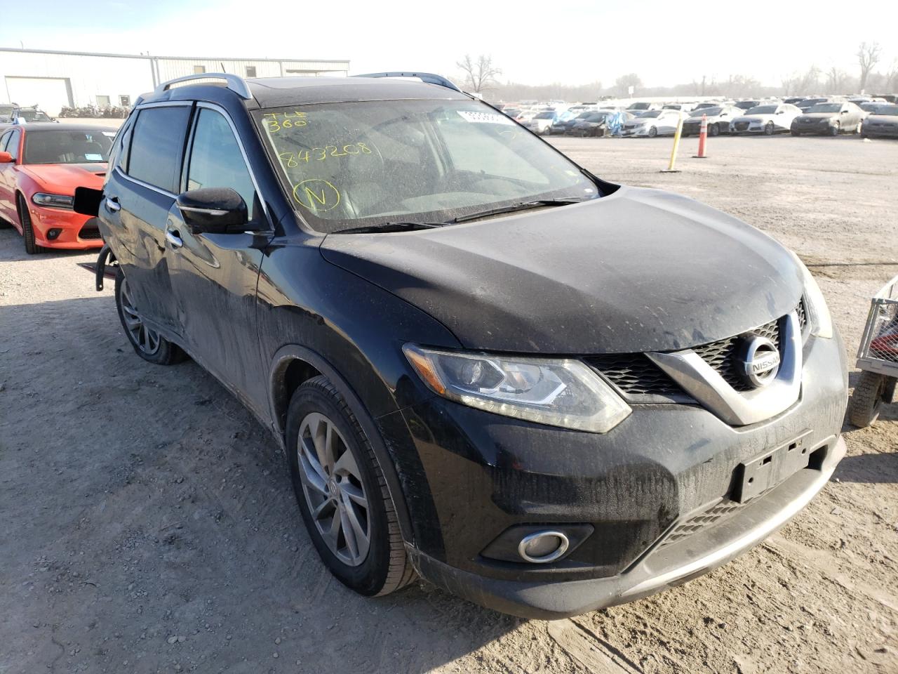 NISSAN ROGUE S 2015 with VIN 5N1AT2MV7FC843208 - Photo from auction