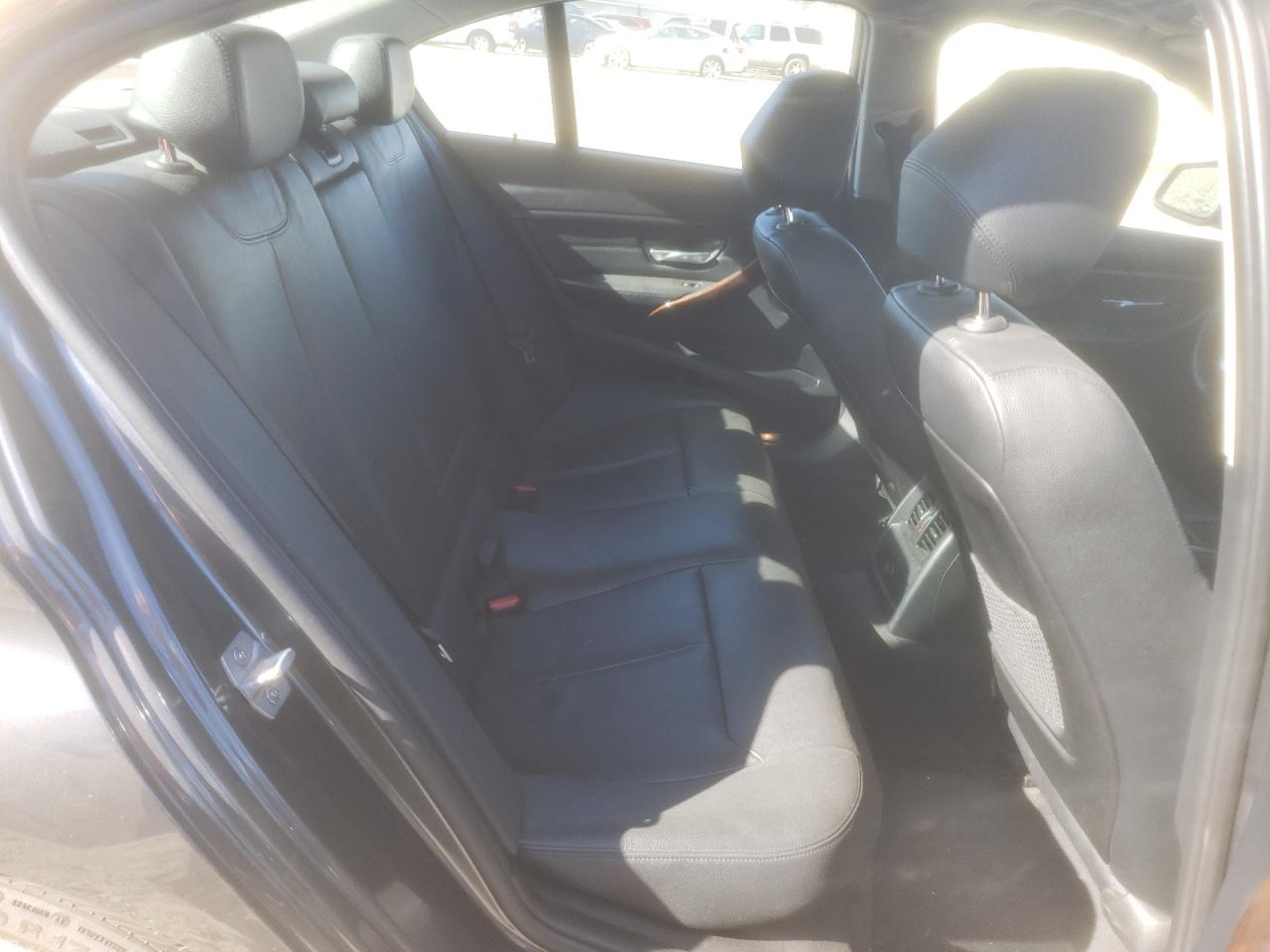 Photo 6 from auction – 2015 BMW 328 I with VIN WBA3A5G53FNP35122