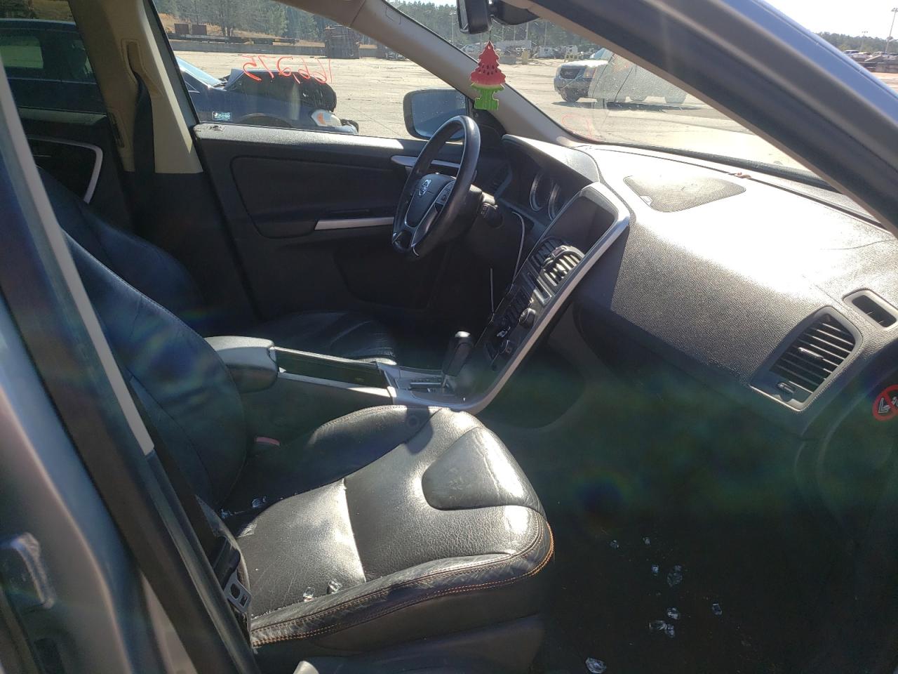 Photo 5 from auction – 2011 VOLVO XC60 3.2 with VIN YV4952DL2B2206370