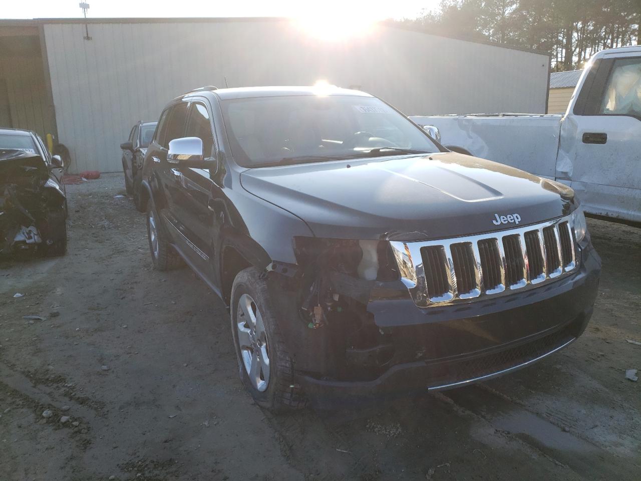 JEEP GRAND CHER 2011 with VIN 1J4RR5GG3BC542802 - Photo from auction