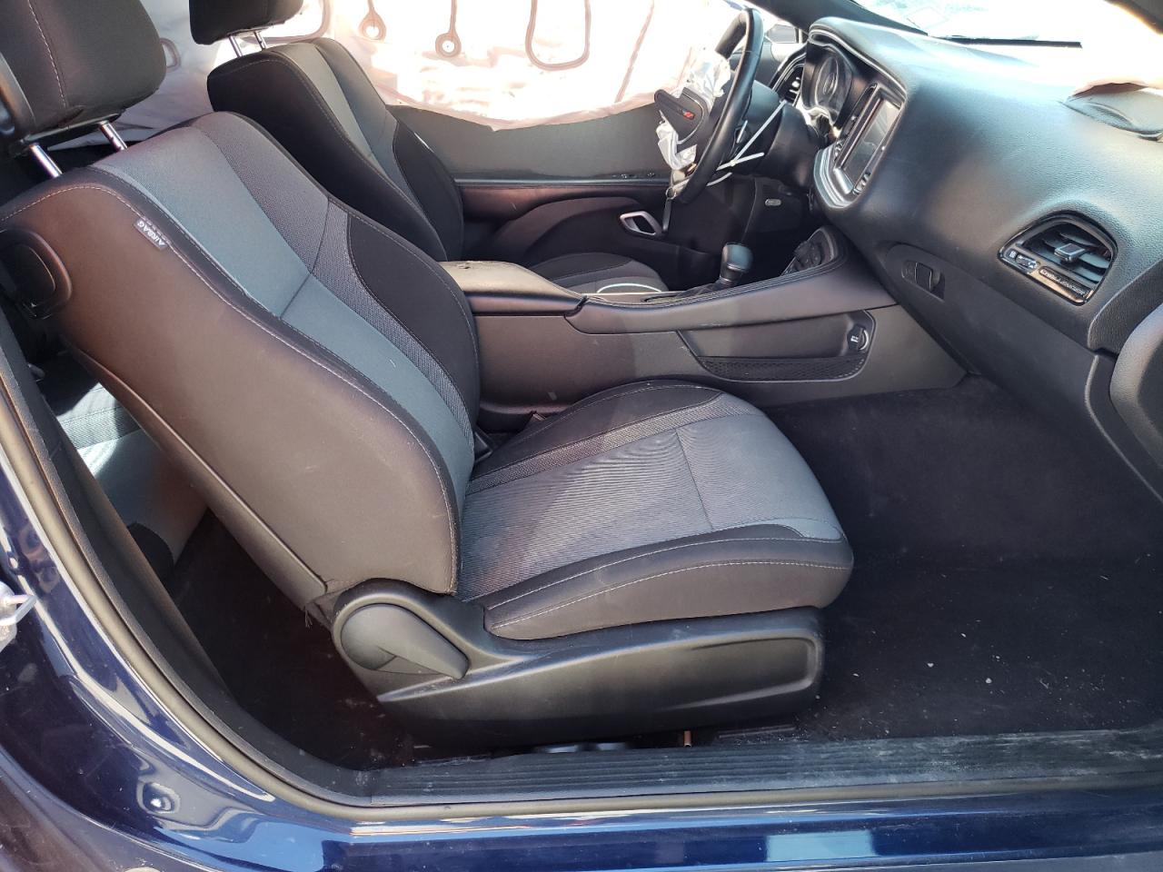 Photo 5 from auction – 2016 DODGE CHALLENGER with VIN 2C3CDZAGXGH210178