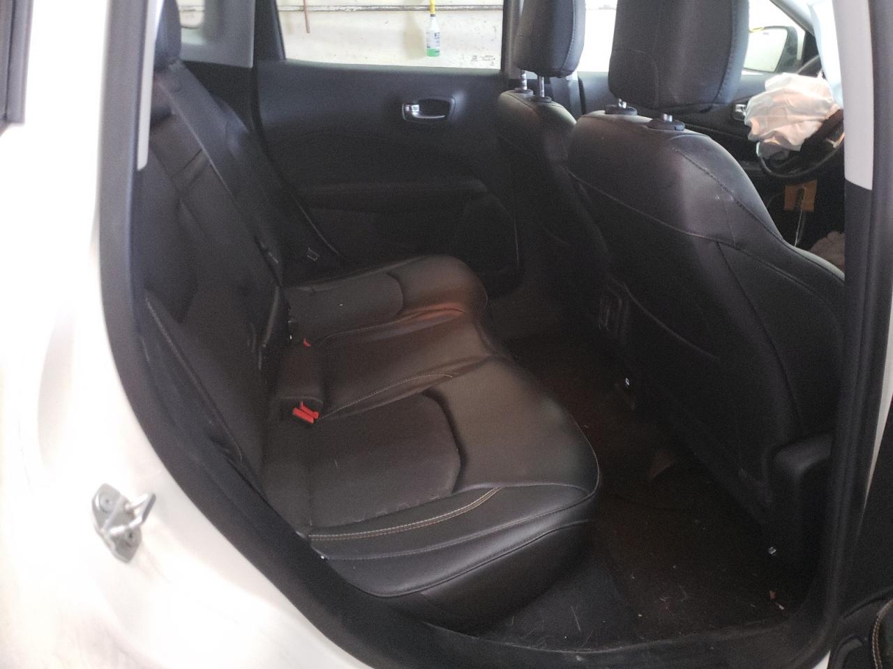 Photo 6 from auction – 2018 JEEP COMPASS LA with VIN 3C4NJDBB3JT246635