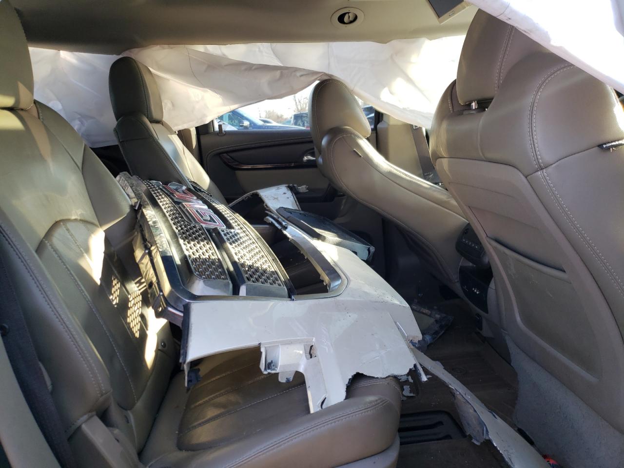 Photo 6 from auction – 2015 GMC ACADIA DEN with VIN 1GKKVTKD8FJ262657