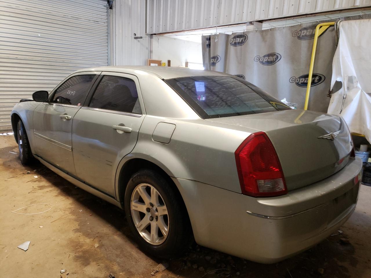 Photo 3 from auction – 2005 CHRYSLER 300 TOURIN with VIN 2C3JA53G55H684767