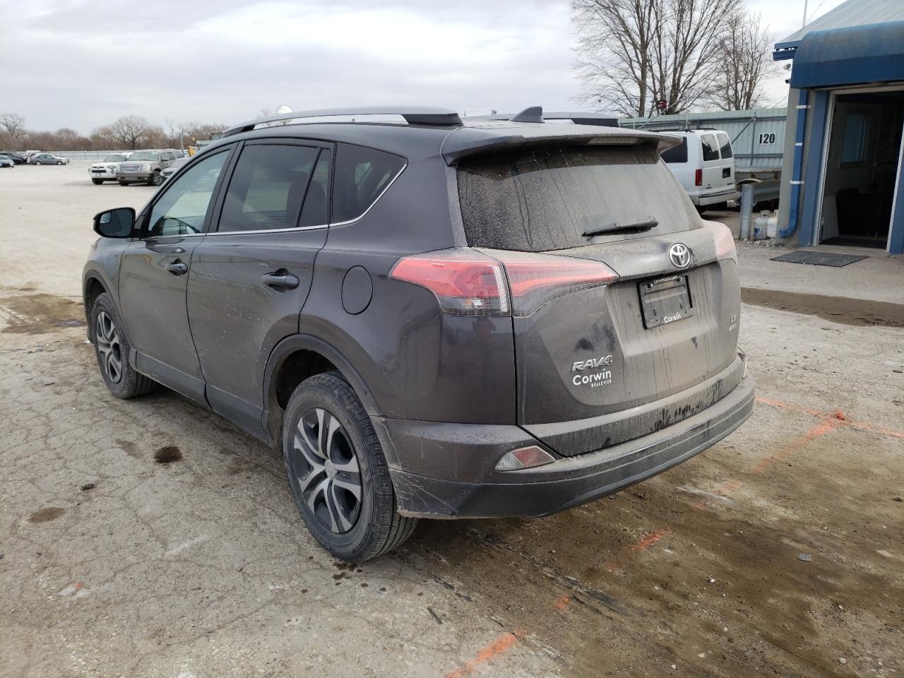 Photo 3 from auction – 2017 TOYOTA RAV4 LE with VIN 2T3BFREV6HW618236