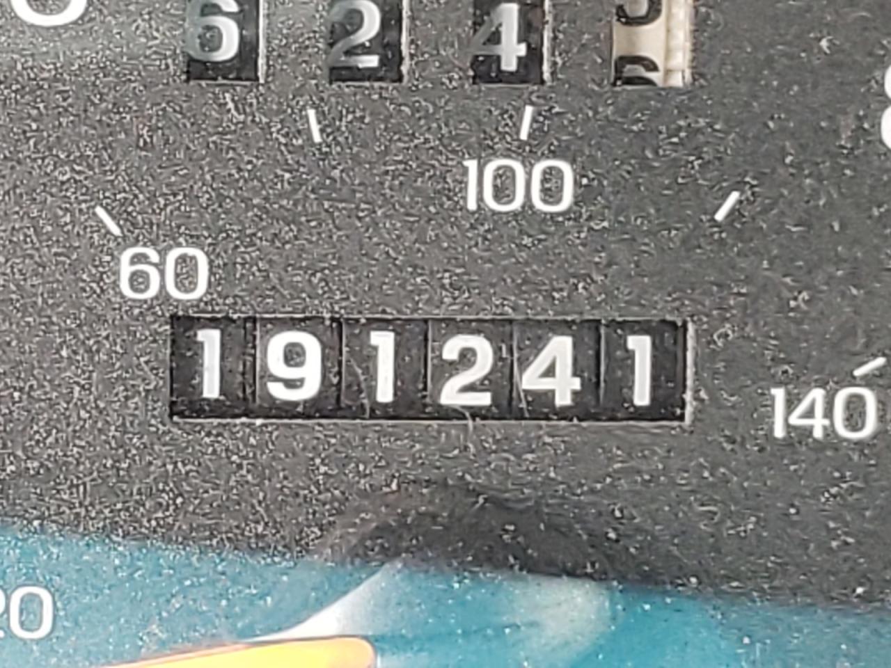صورة رقم 8 من المزاد - 1998 FORD TAURUS SE مع VIN 1FAFP52U7WG217246
