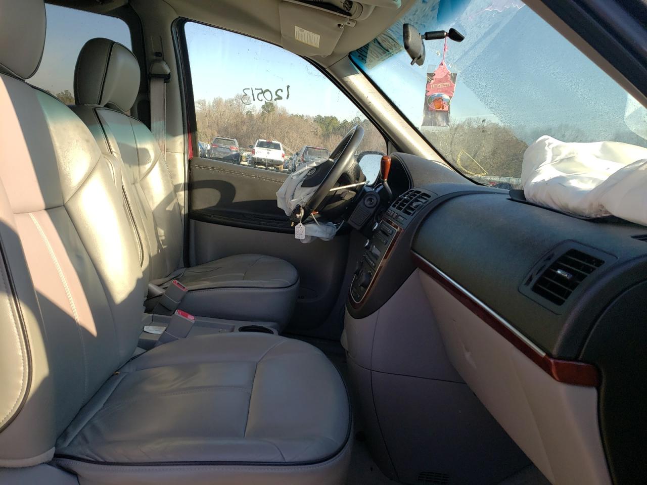 Photo 5 from auction – 2006 BUICK TERRAZA CX with VIN 5GADV33L86D209452