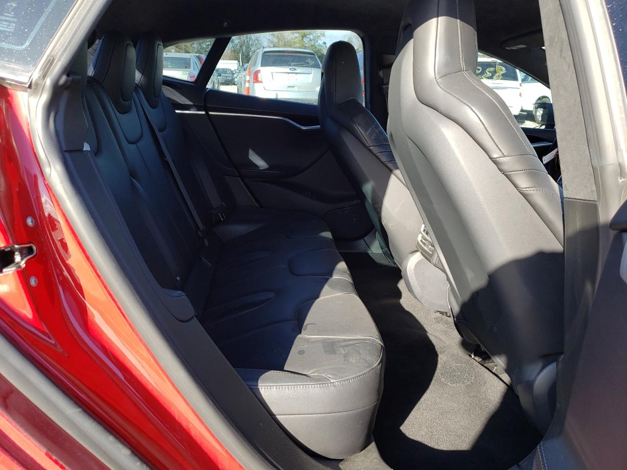 Photo 6 from auction – 2015 TESLA MODEL S with VIN 5YJSA1E14FF111786