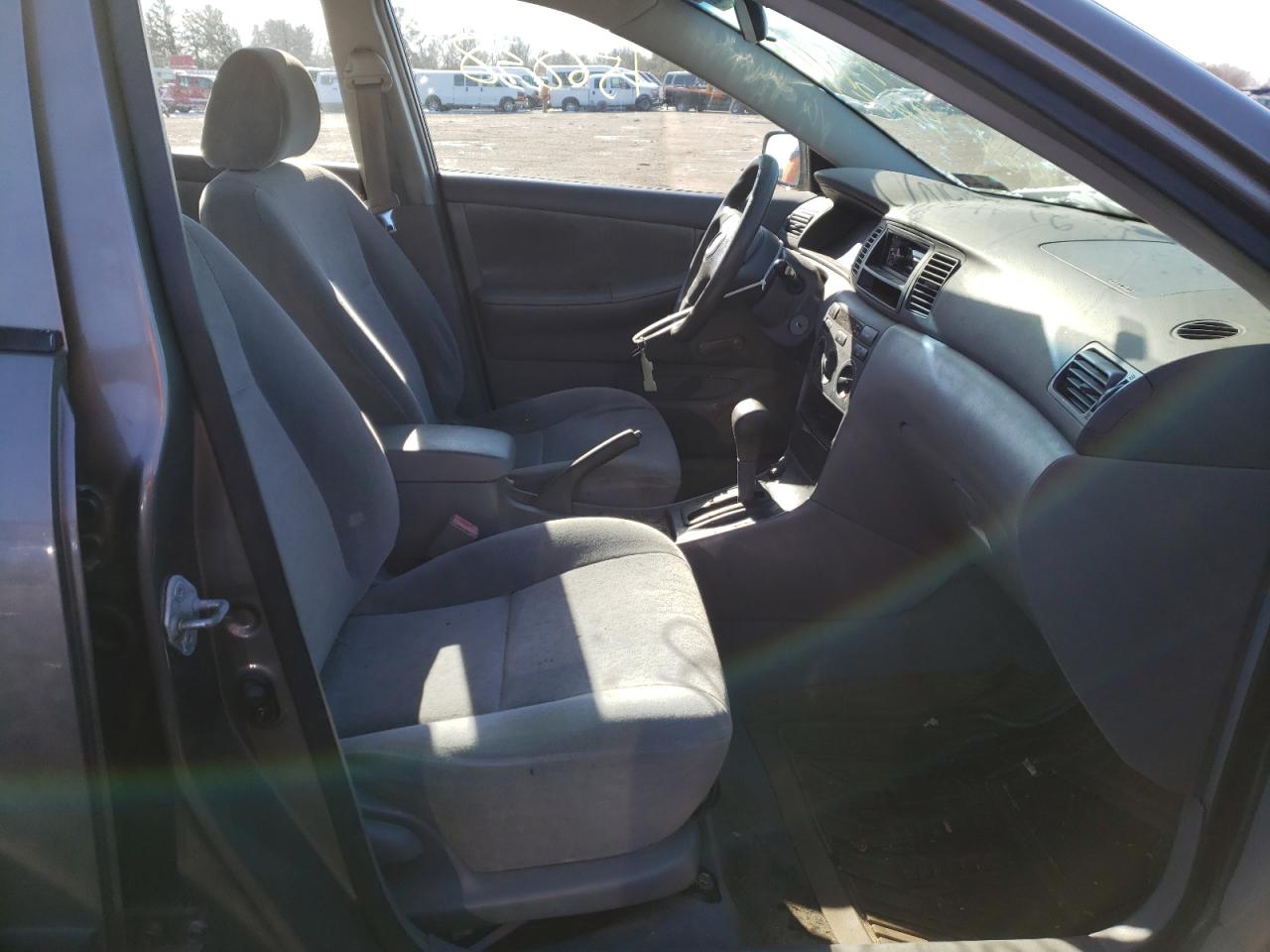 Photo 5 from auction – 2003 TOYOTA COROLLA with VIN 2T1BR32E23C139145