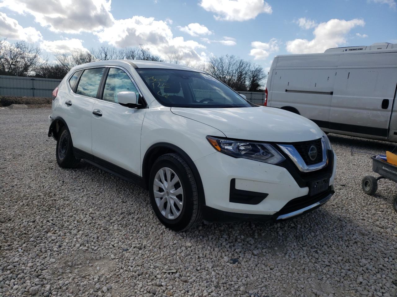 Photo 1 from auction – 2019 NISSAN ROGUE S with VIN KNMAT2MT0KP559361