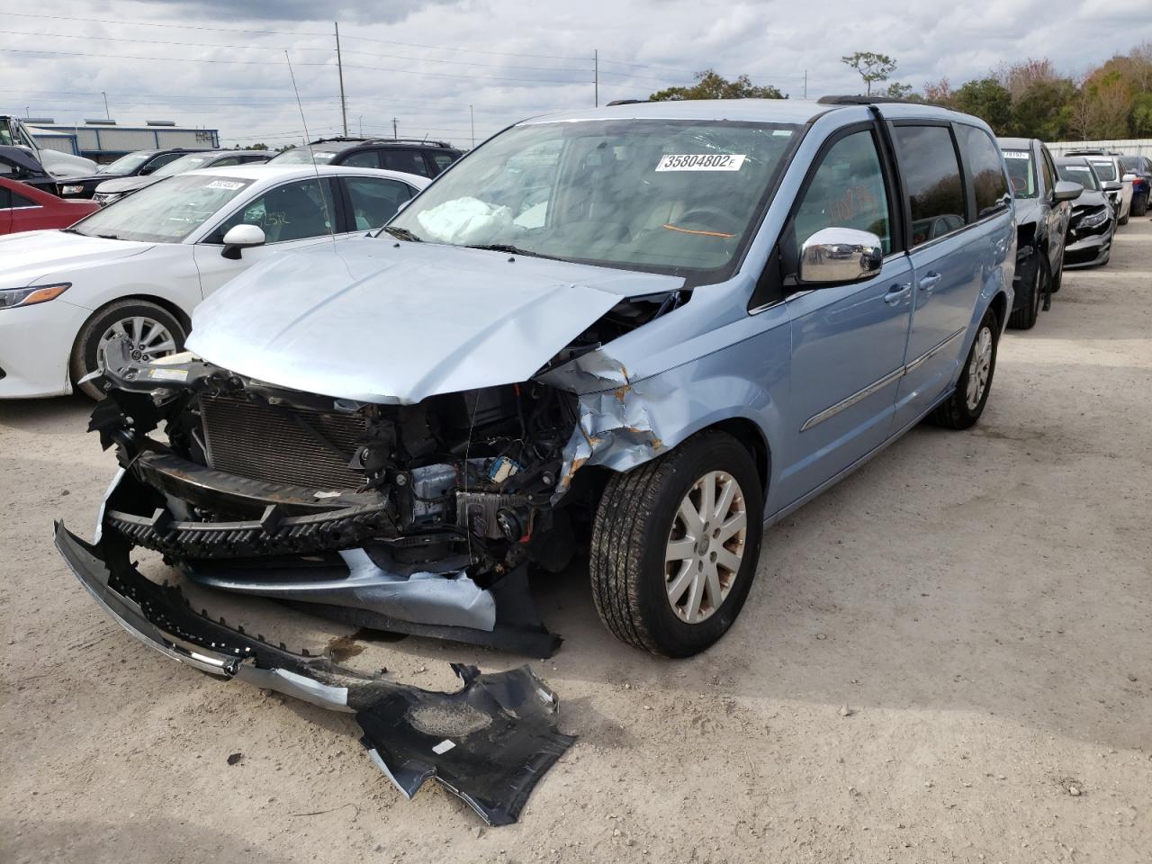 Photo 2 from auction – 2012 CHRYSLER TOWN & COU with VIN 2C4RC1CG8CR303678