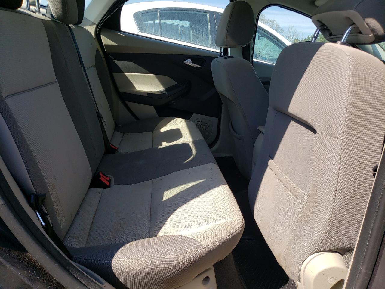 Photo 6 from auction – 2013 FORD FOCUS SE with VIN 1FADP3F21DL330957