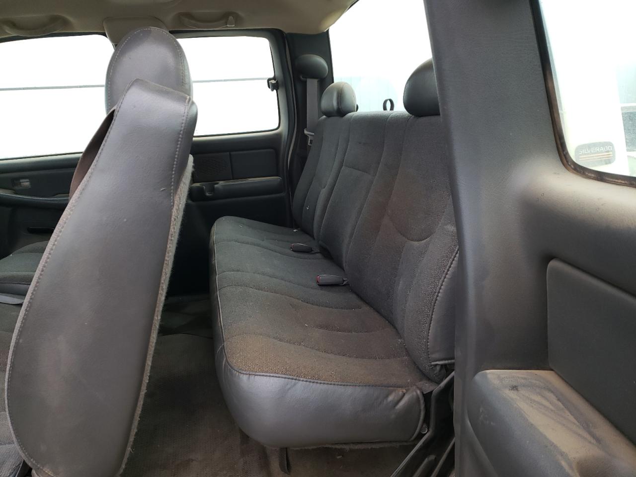 Photo 6 from auction – 2003 CHEVROLET SILVERADO with VIN 1GCHK29U73E206891
